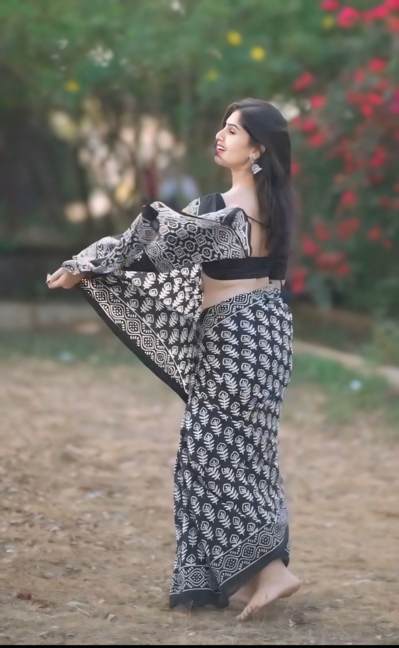 🖤 Elegant Black Printed Cotton Redy To Wear  Saree with Blouse 🖤